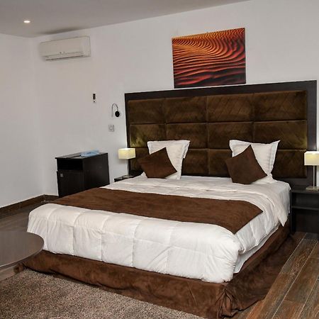 Quatre Saisons Hotel Нуакшот Екстериор снимка