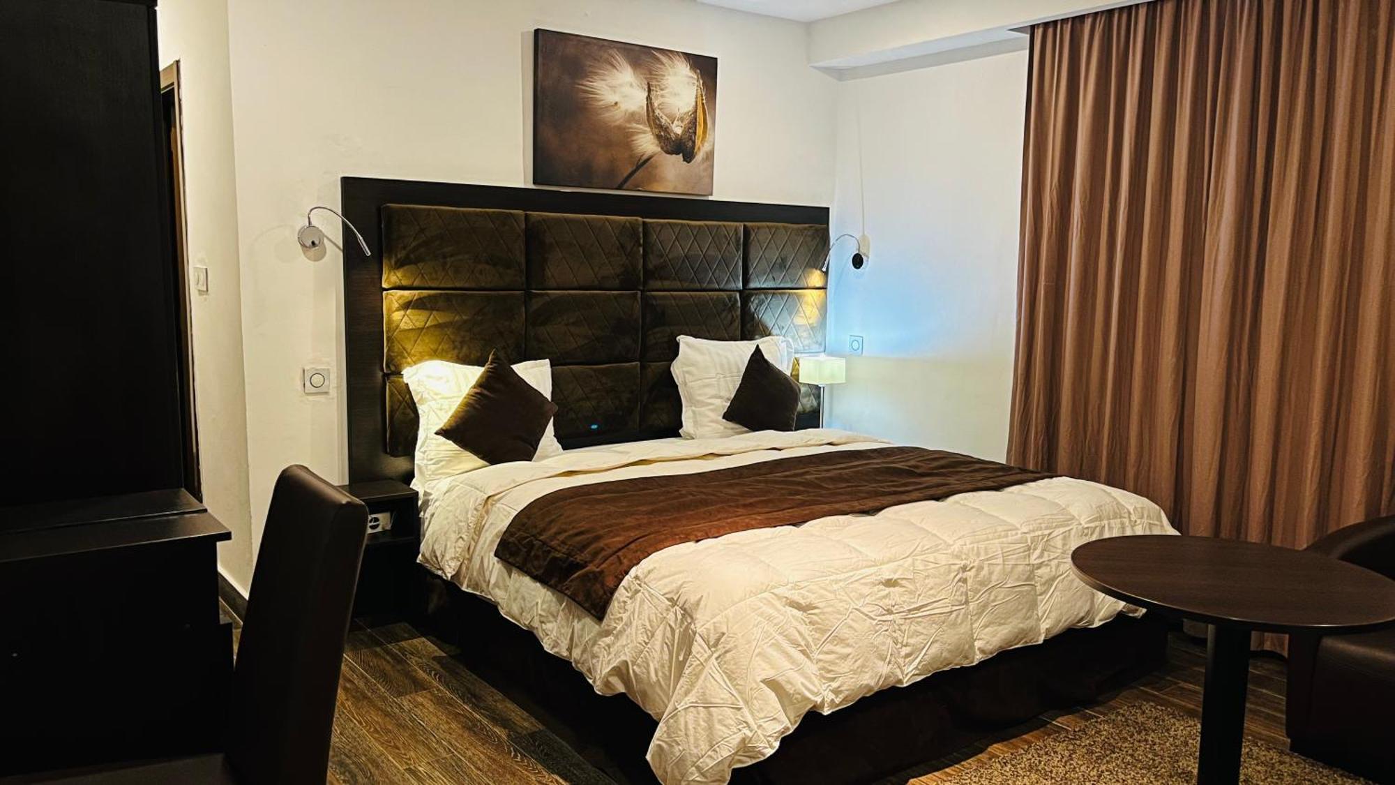 Quatre Saisons Hotel Нуакшот Екстериор снимка