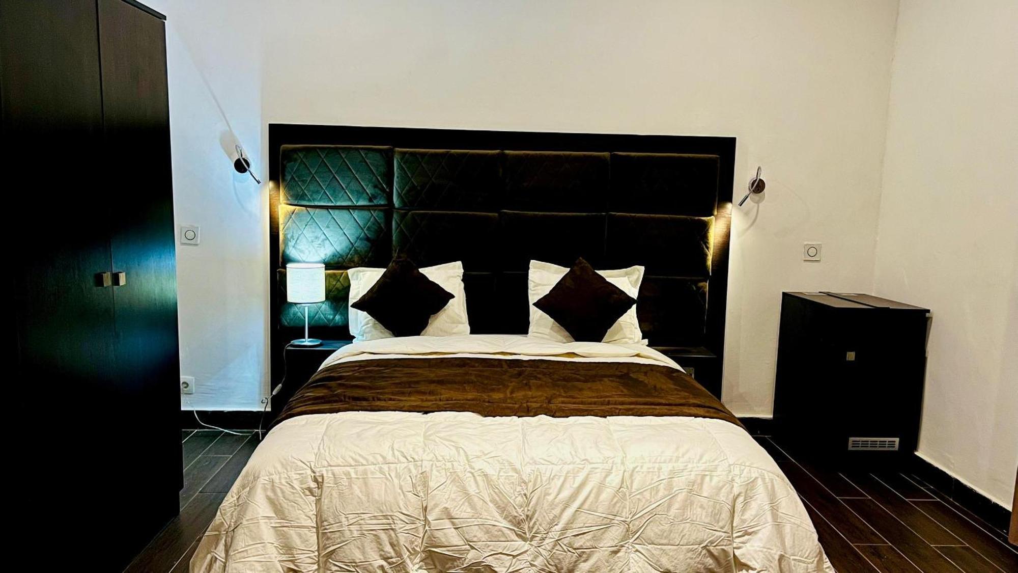 Quatre Saisons Hotel Нуакшот Екстериор снимка