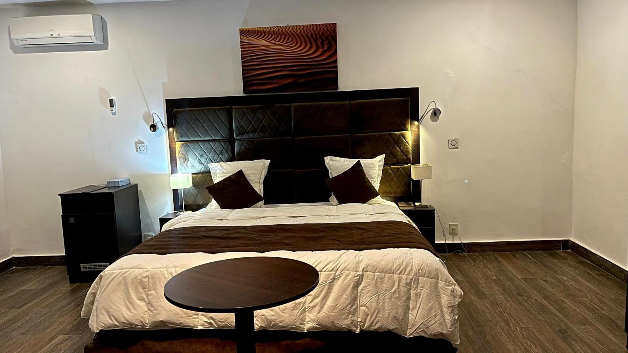 Quatre Saisons Hotel Нуакшот Екстериор снимка